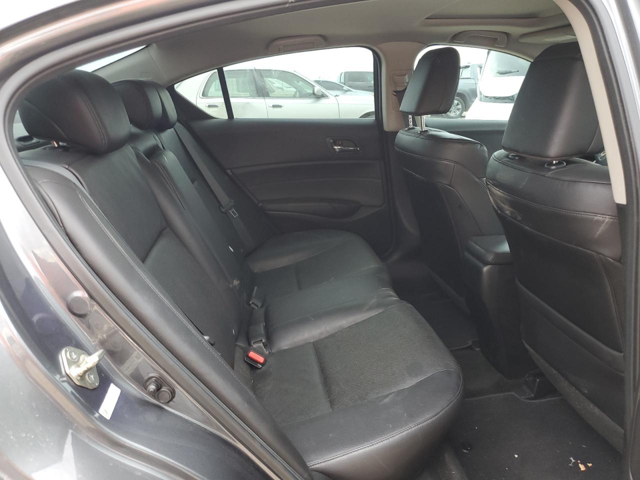 2013 Acura ILX - Image 10