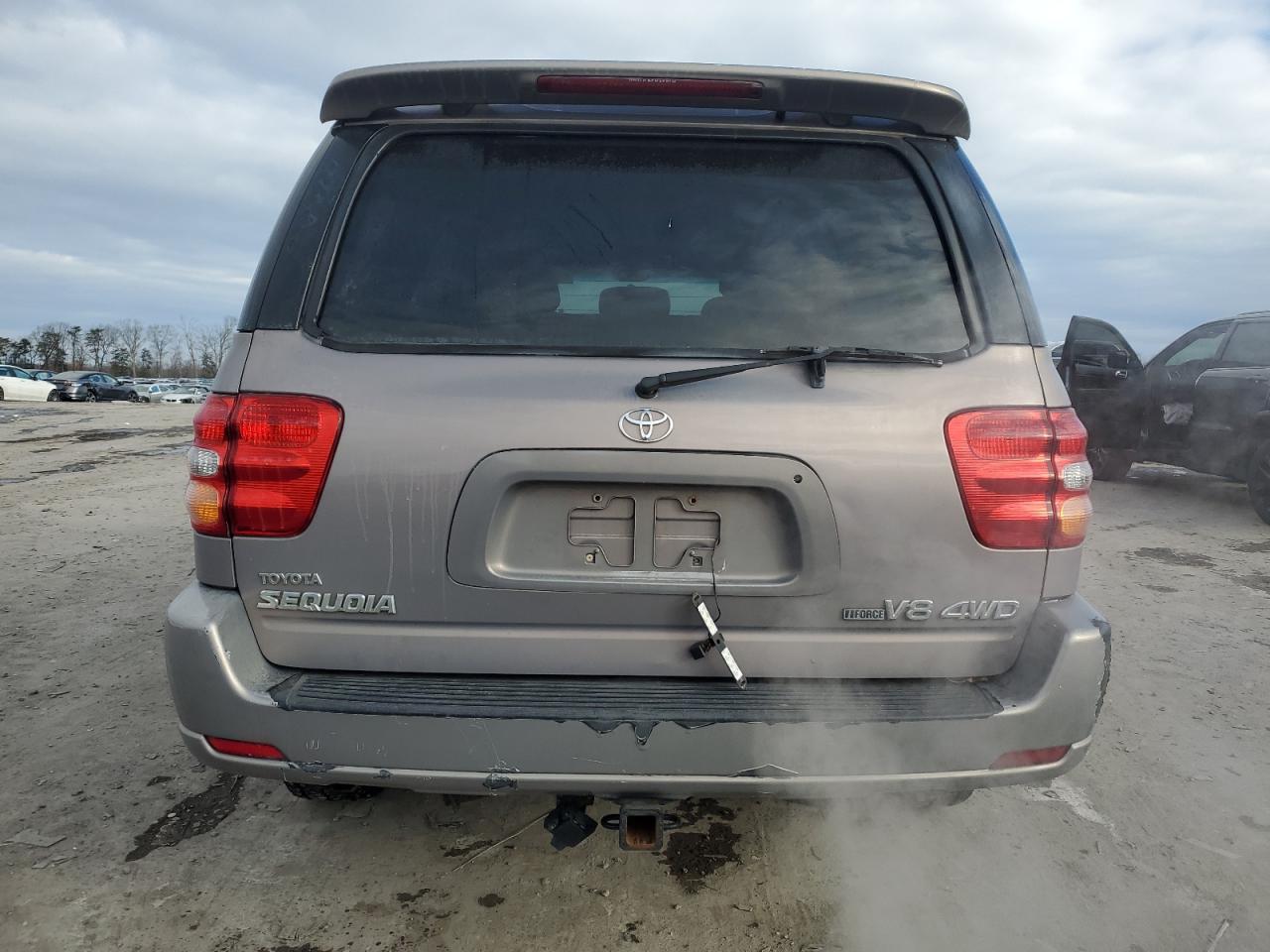 2002 Toyota Sequoia - Image 6