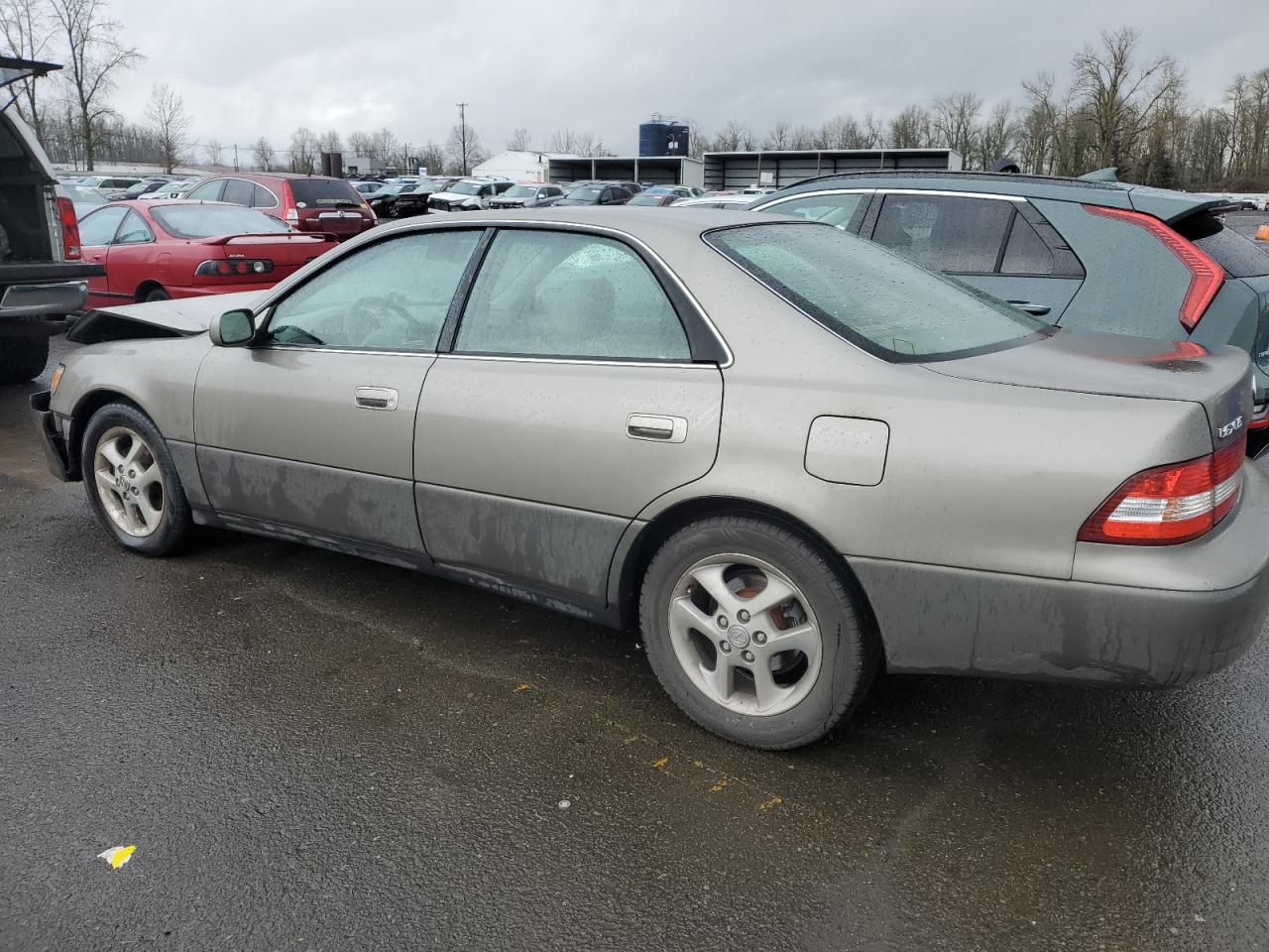 2000 Lexus ES - Image 2