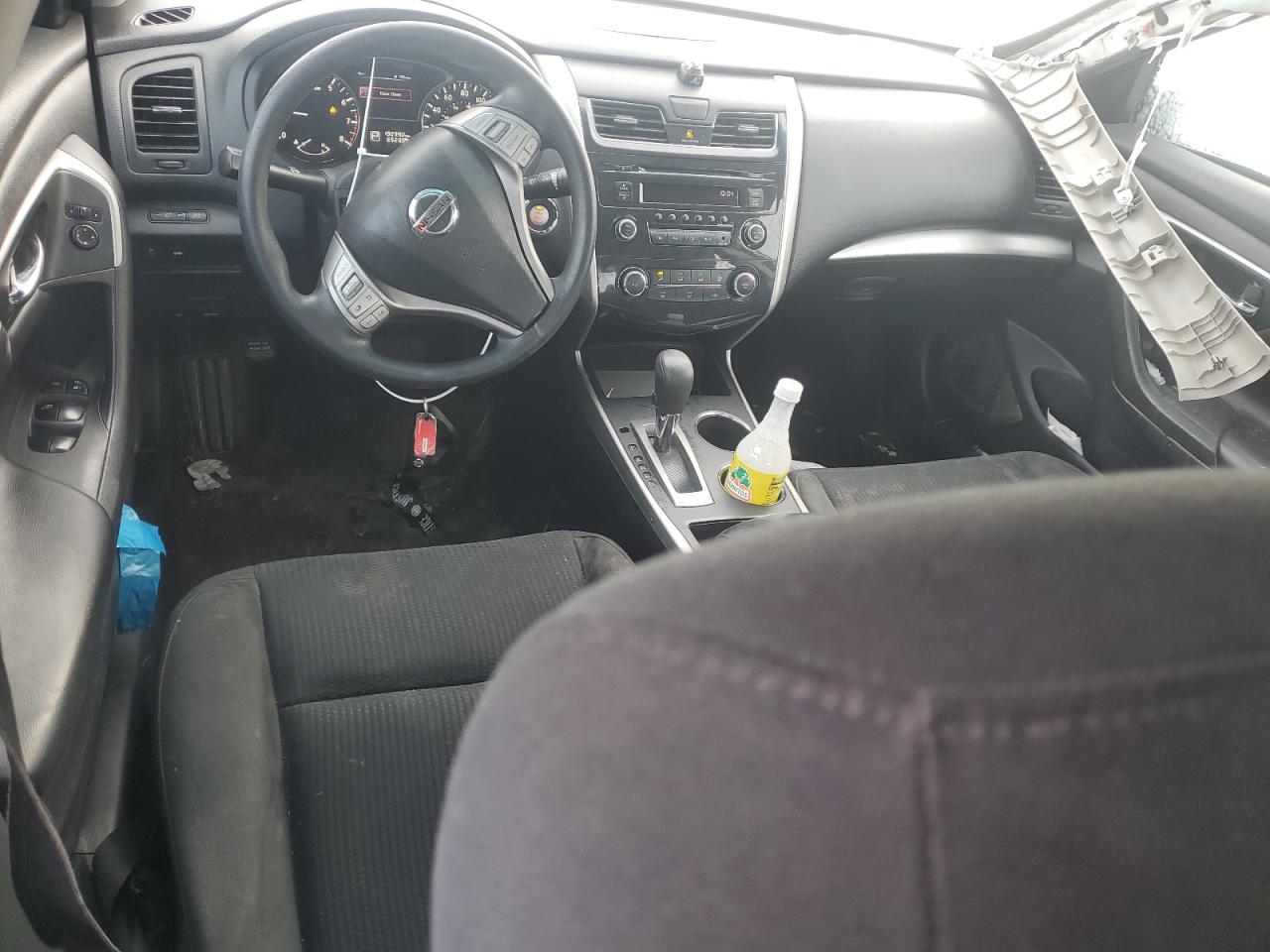 2015 Nissan Altima - Image 8