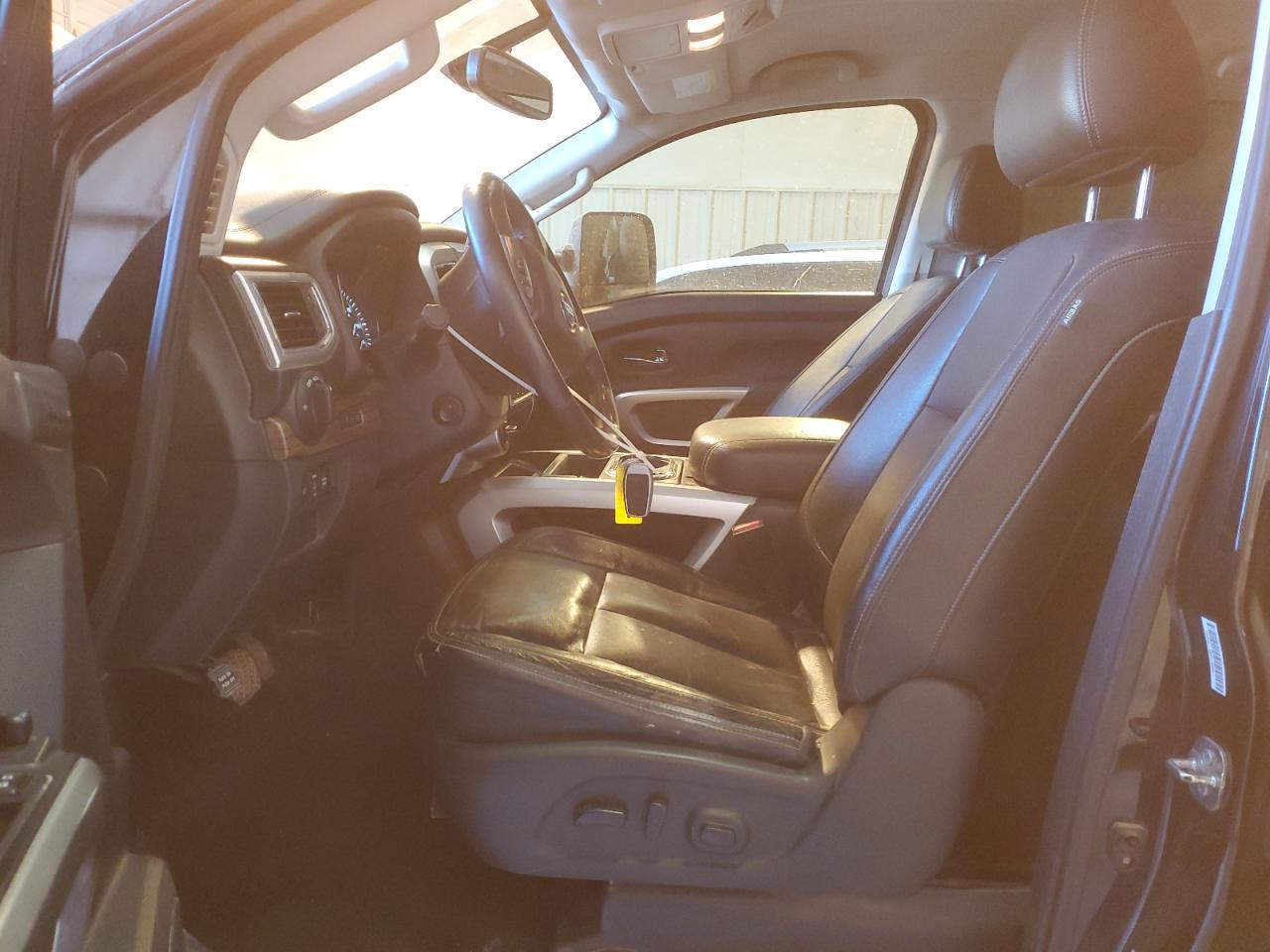 VIN 1N6BA1F46HN557626 2017 NISSAN TITAN no.7