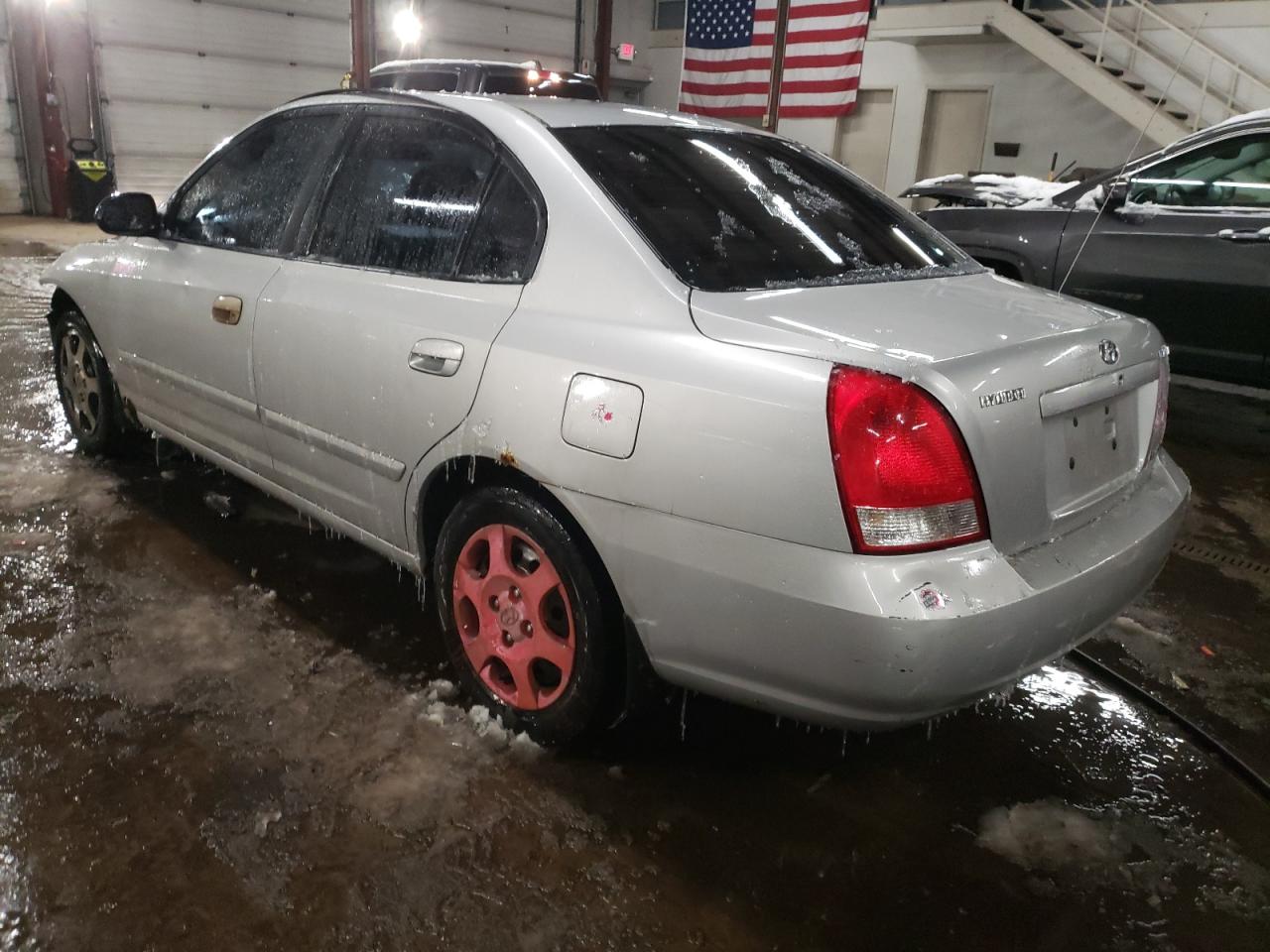 2001 Hyundai Elantra - Image 2