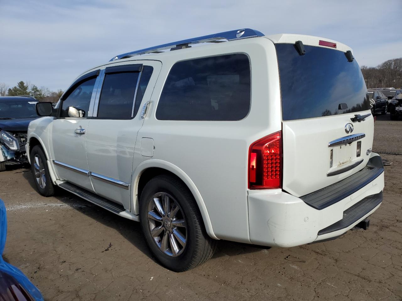 2009 Infiniti QX56 - Image 2