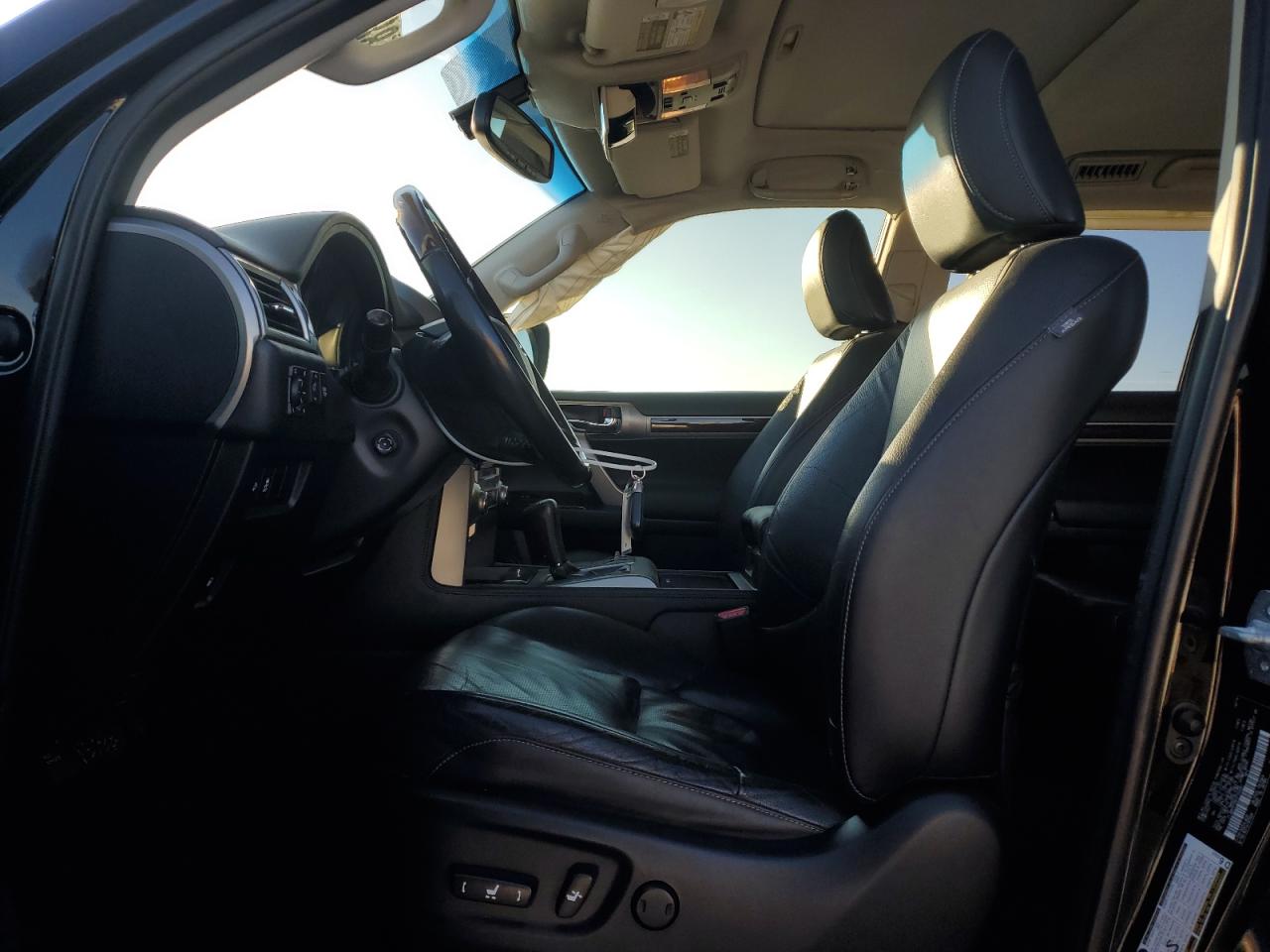 2017 Lexus GX - Image 7