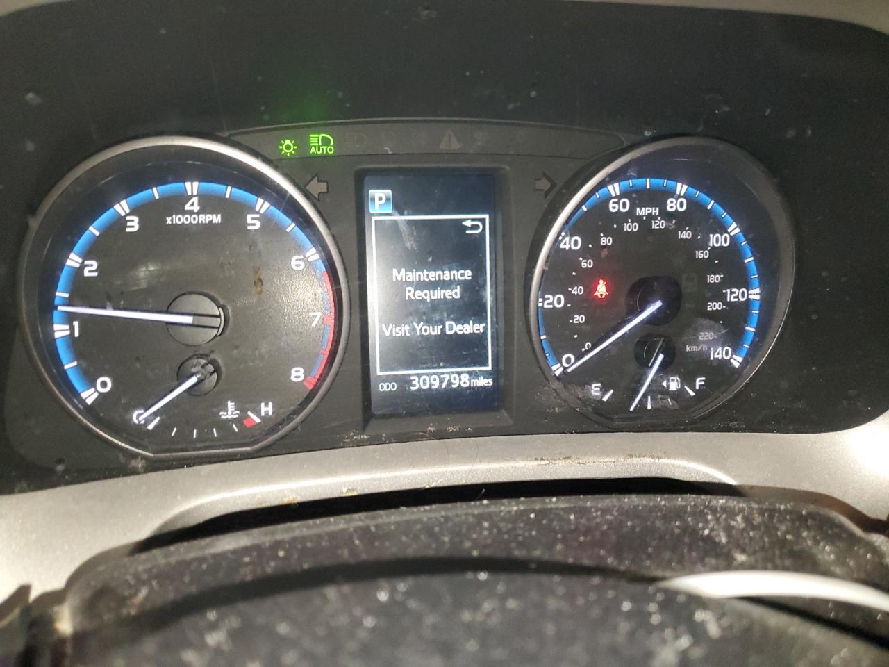 2017 Toyota RAV 4 - Image 9