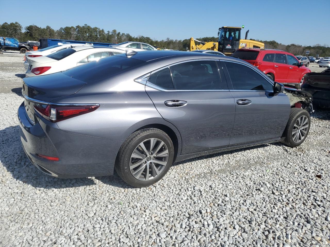 2020 Lexus ES - Image 3