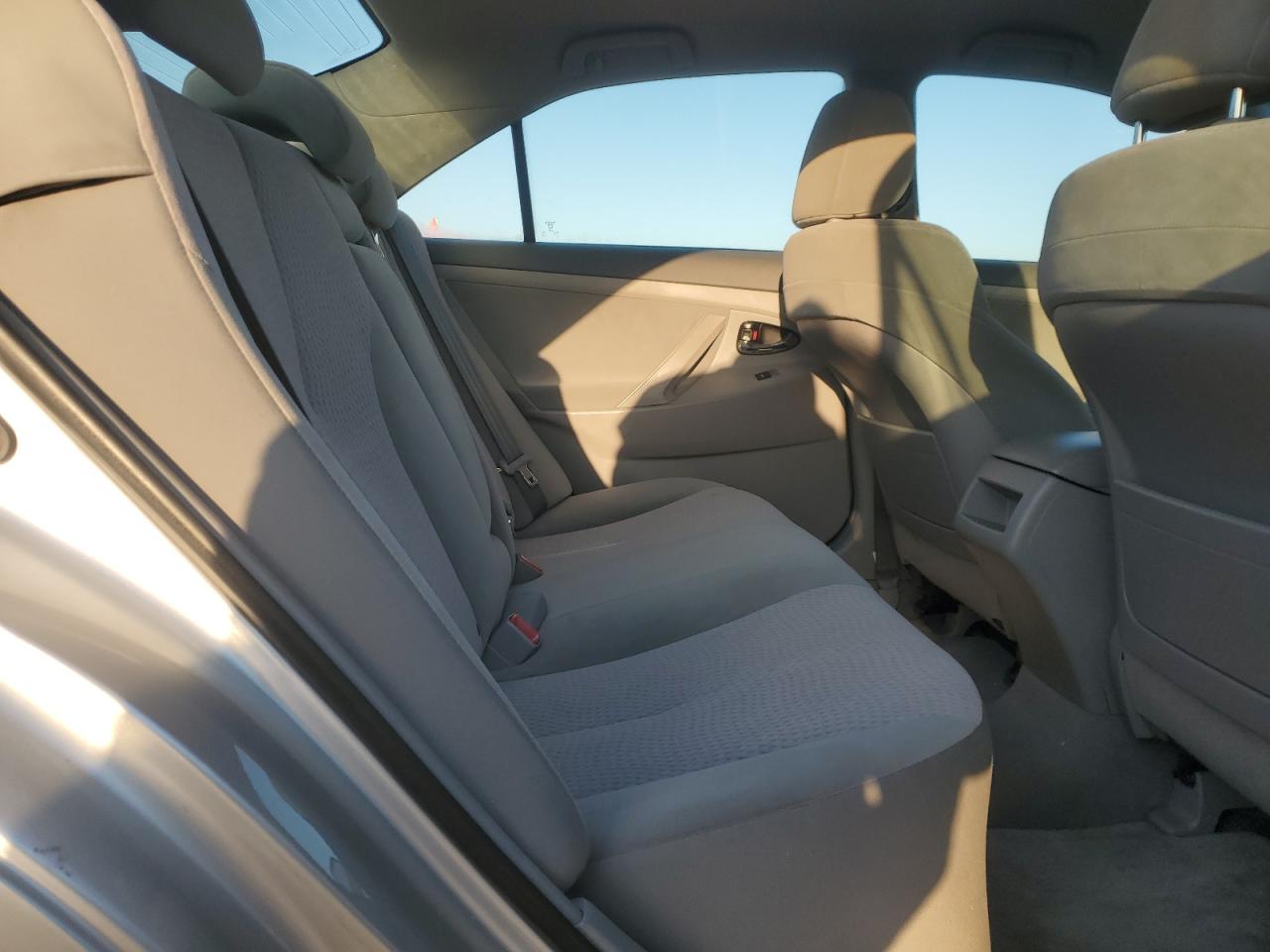 2011 Toyota Camry - Image 10