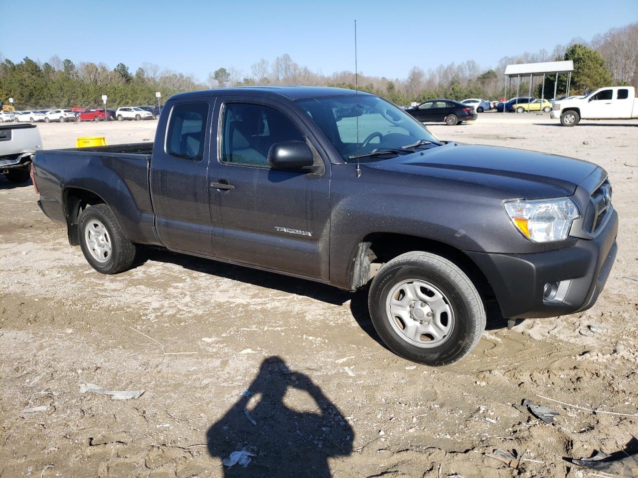 2015 Toyota Tacoma - Image 4