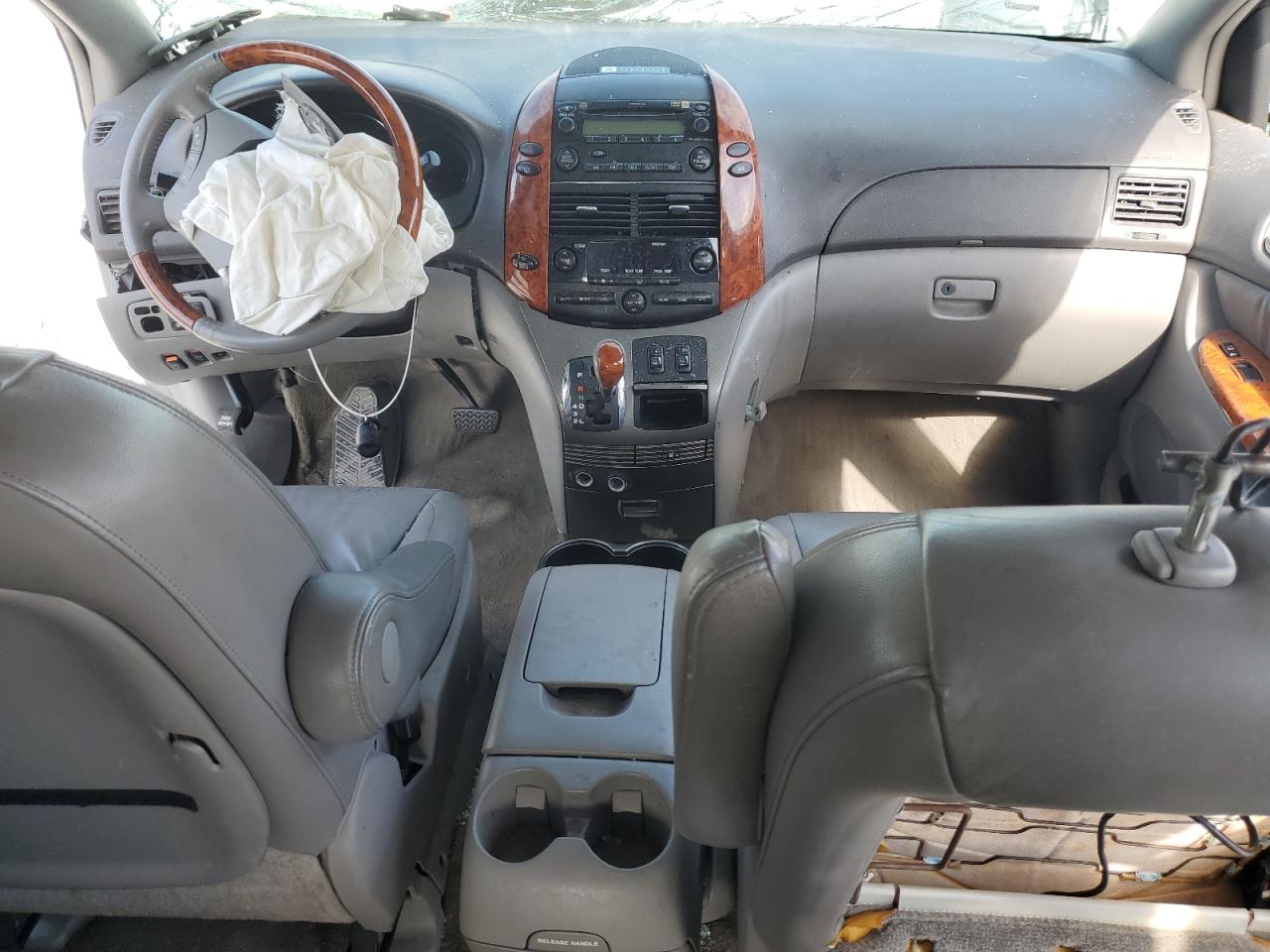 2006 Toyota Sienna - Image 8