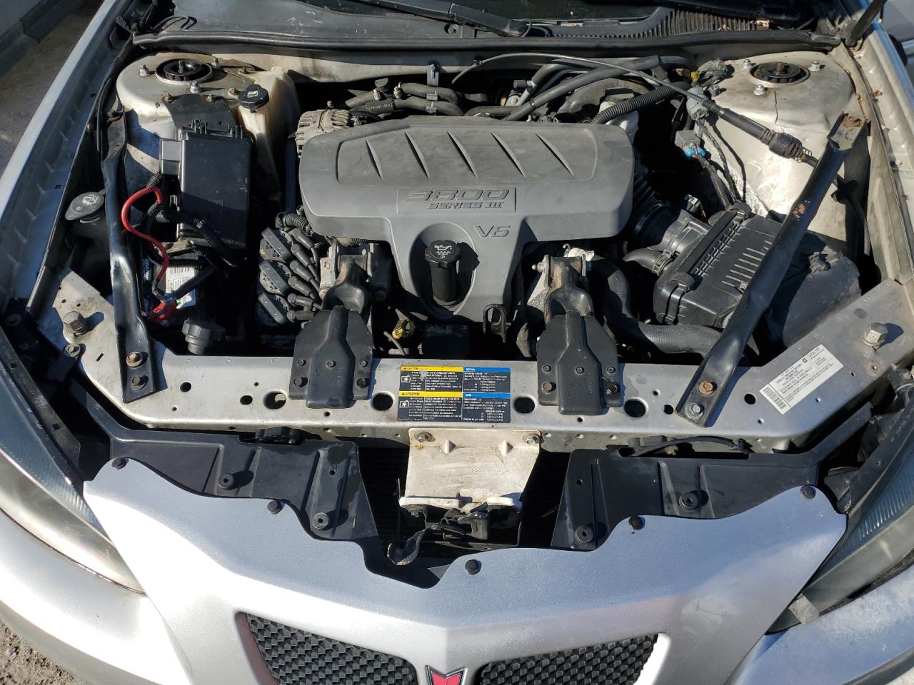 2007 Pontiac Grand Prix - Image 11