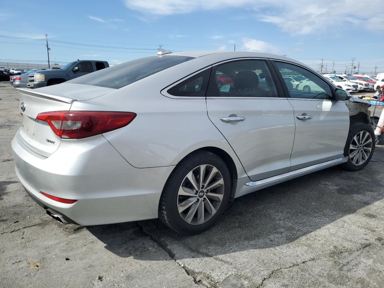 2015 Hyundai Sonata - Image 3