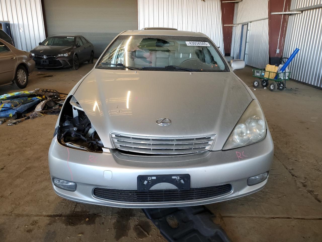 2004 Lexus ES - Image 5