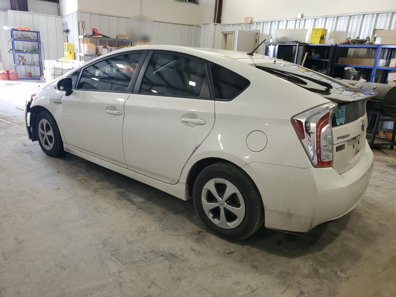 2014 Toyota Prius - Image 2