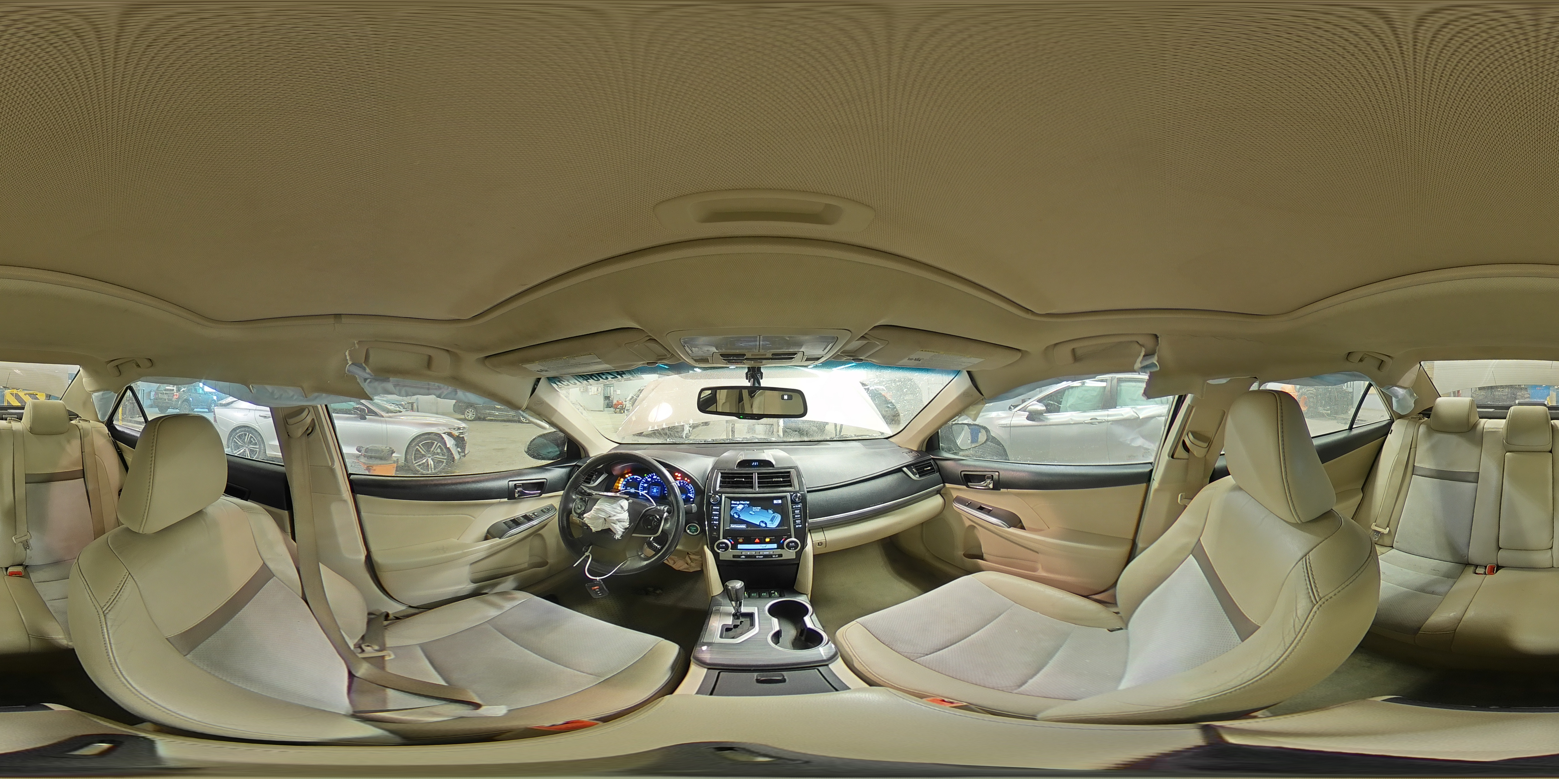 2013 Toyota Camry - Image 13