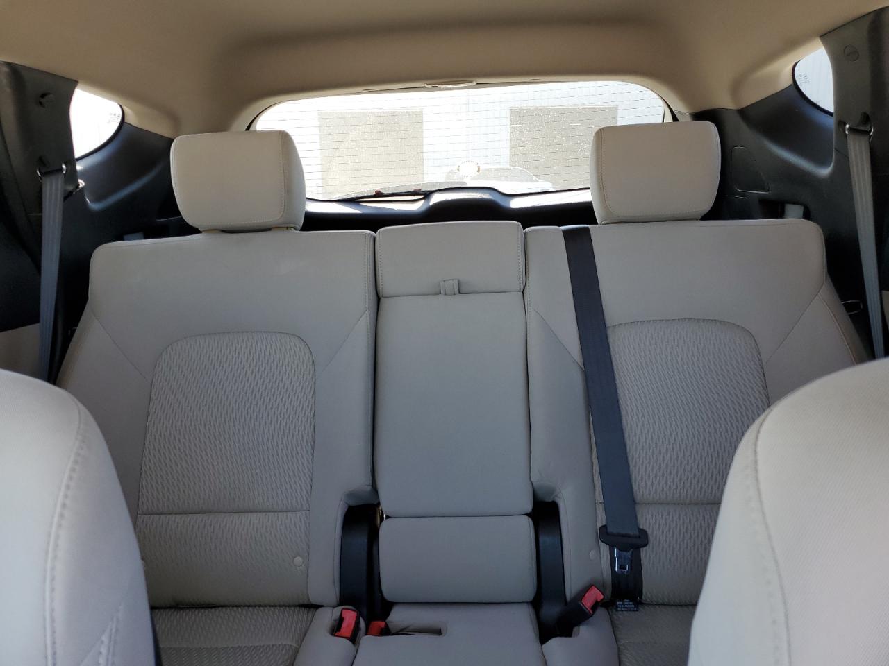 2014 Hyundai Santa Fe - Image 10