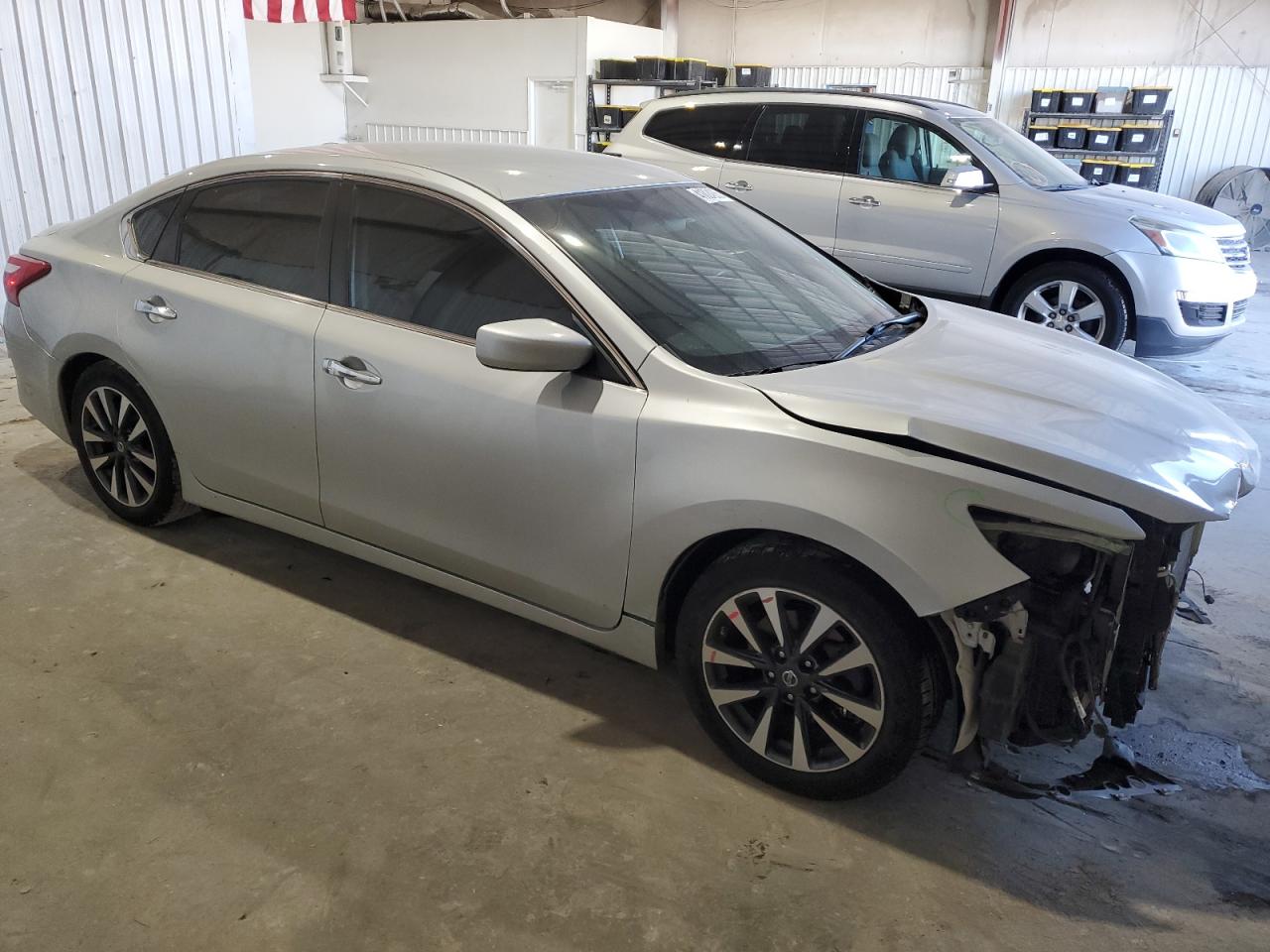2017 Nissan Altima - Image 4