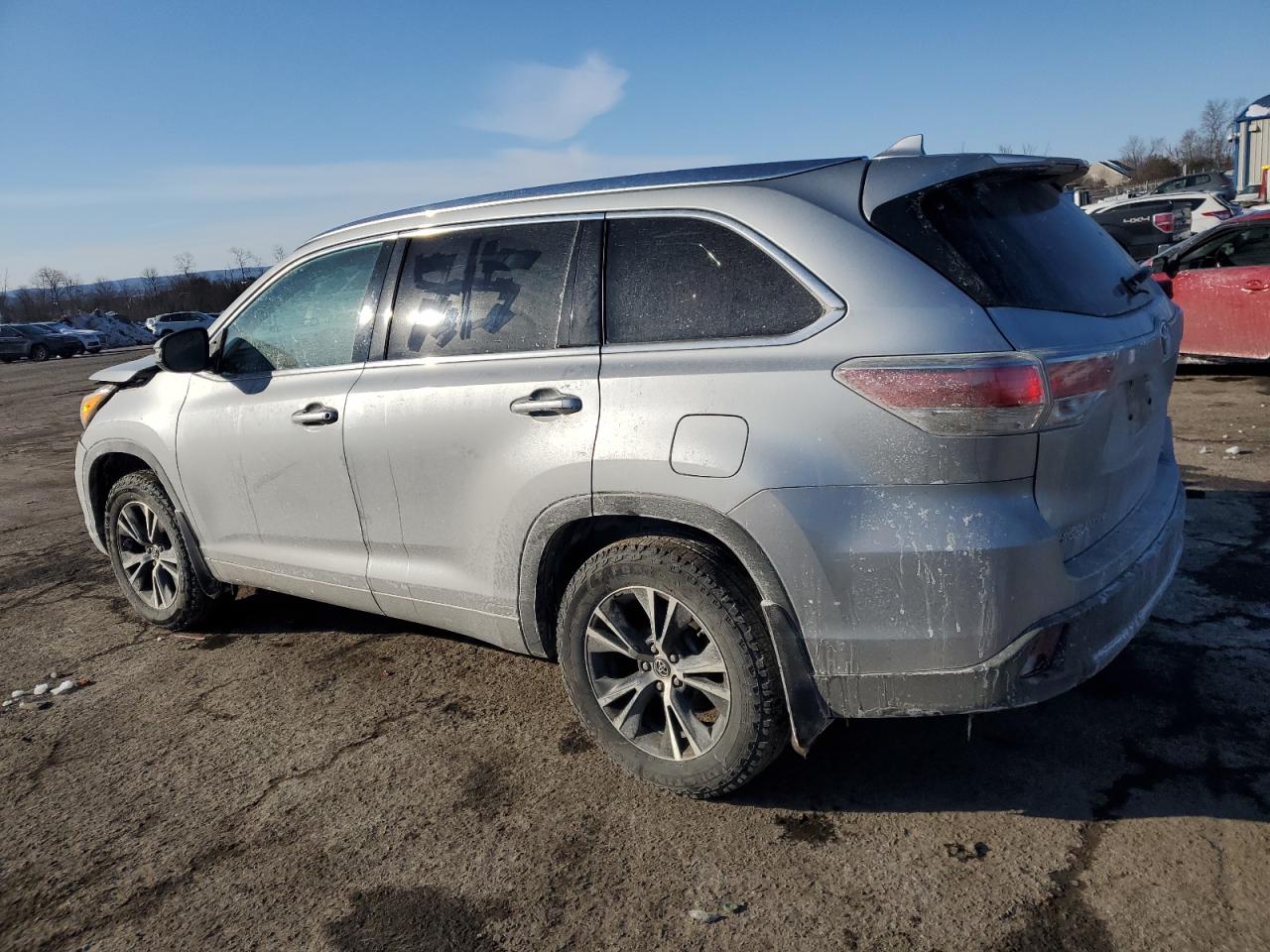 2016 Toyota Highlander - Image 2