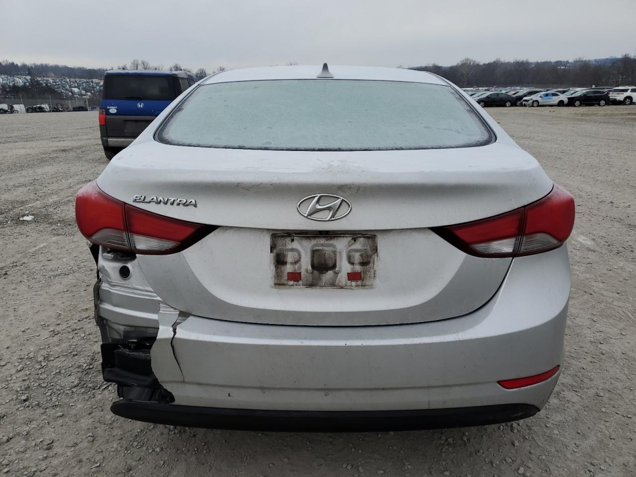 2014 Hyundai Elantra - Image 6