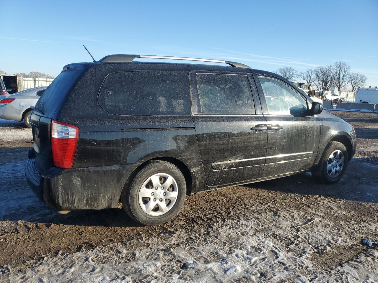 2010 Kia Sedona - Image 3