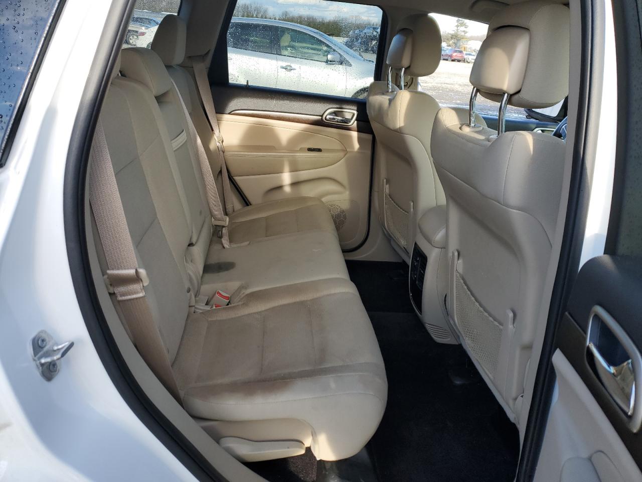 2015 Jeep Grand Cherokee - Image 11