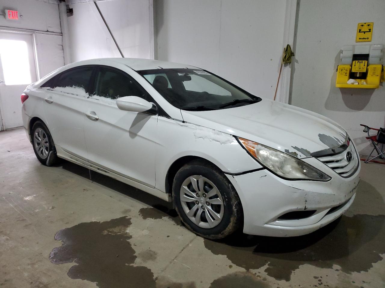 2011 Hyundai Sonata - Image 4