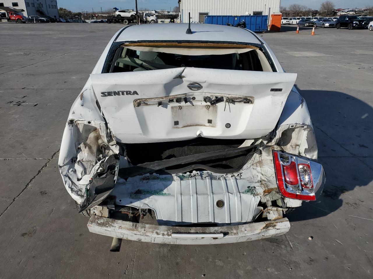 2009 Nissan Sentra - Image 6