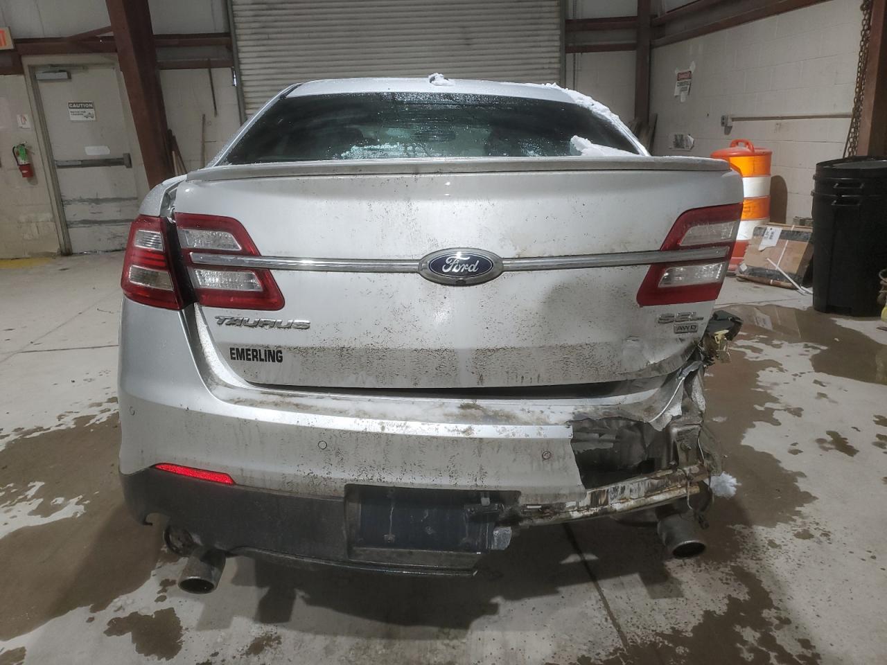 2017 Ford Taurus - Image 6