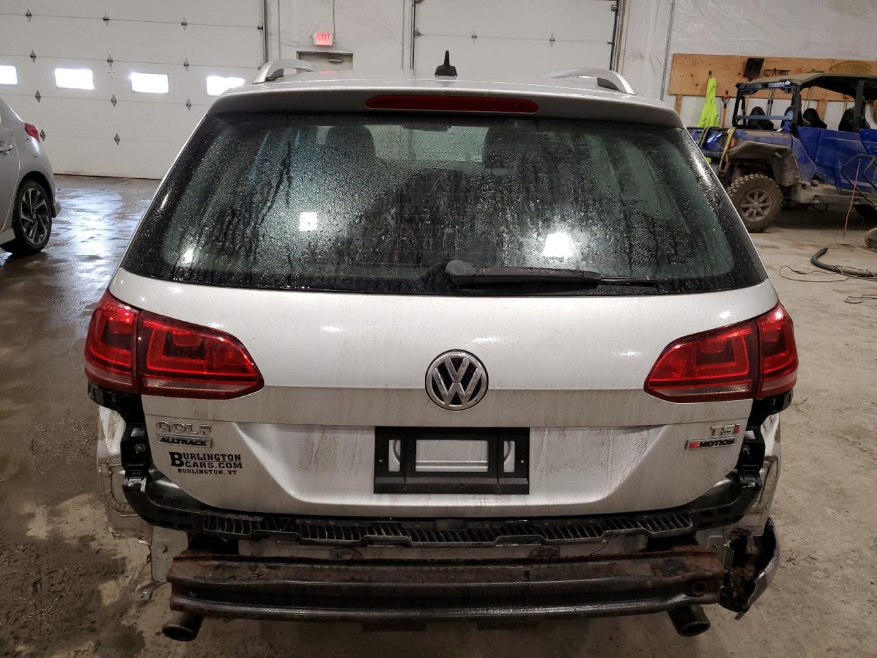 2017 Volkswagen Golf - Image 6
