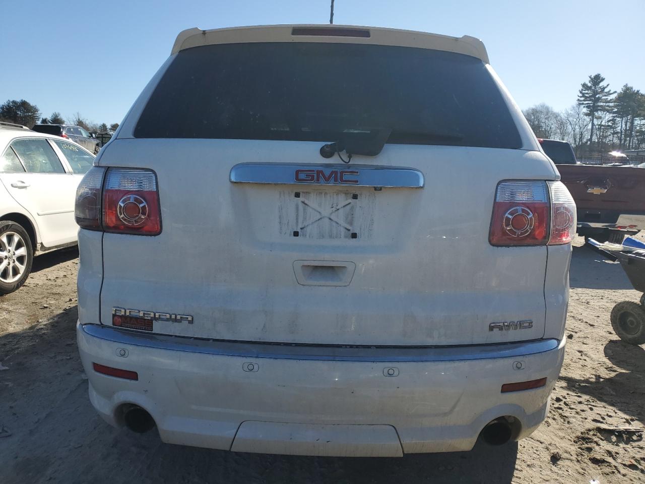 2011 GMC Acadia - Image 6