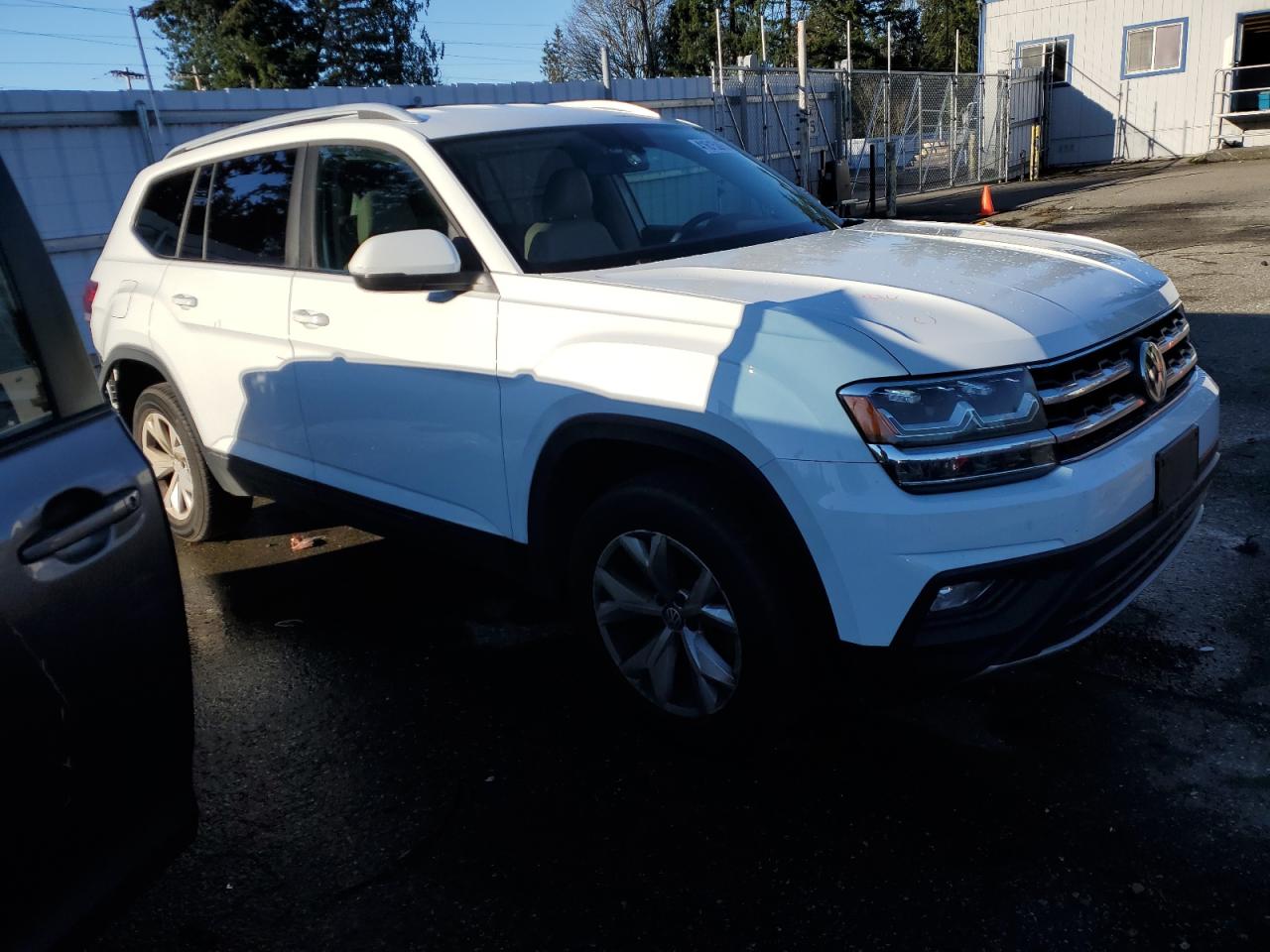 VIN 1V2LR2CA6KC595049 2019 VOLKSWAGEN ATLAS no.4