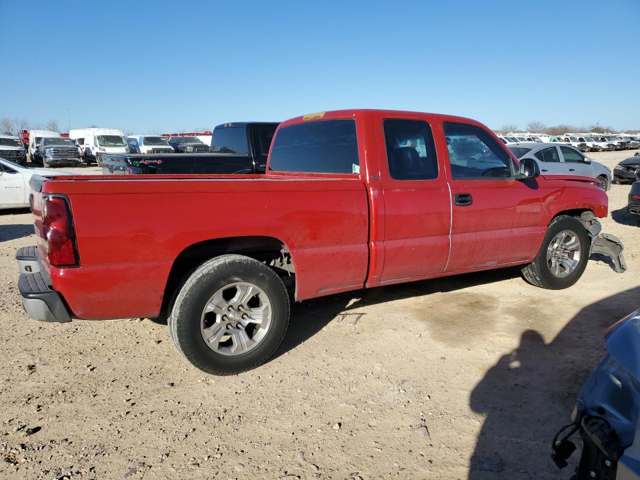 2004 Chevrolet Silverado - Image 3