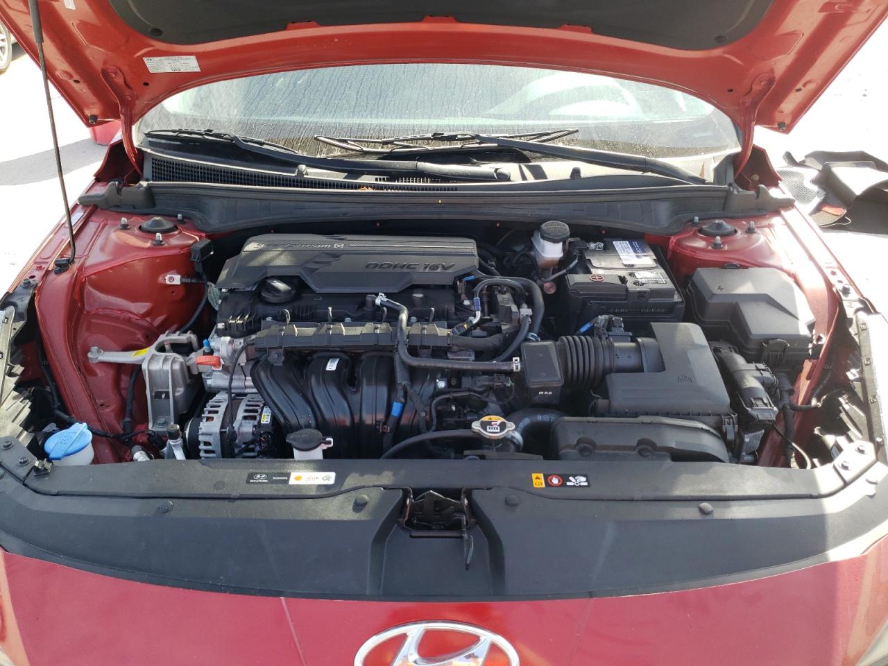 2022 Hyundai Elantra - Image 11