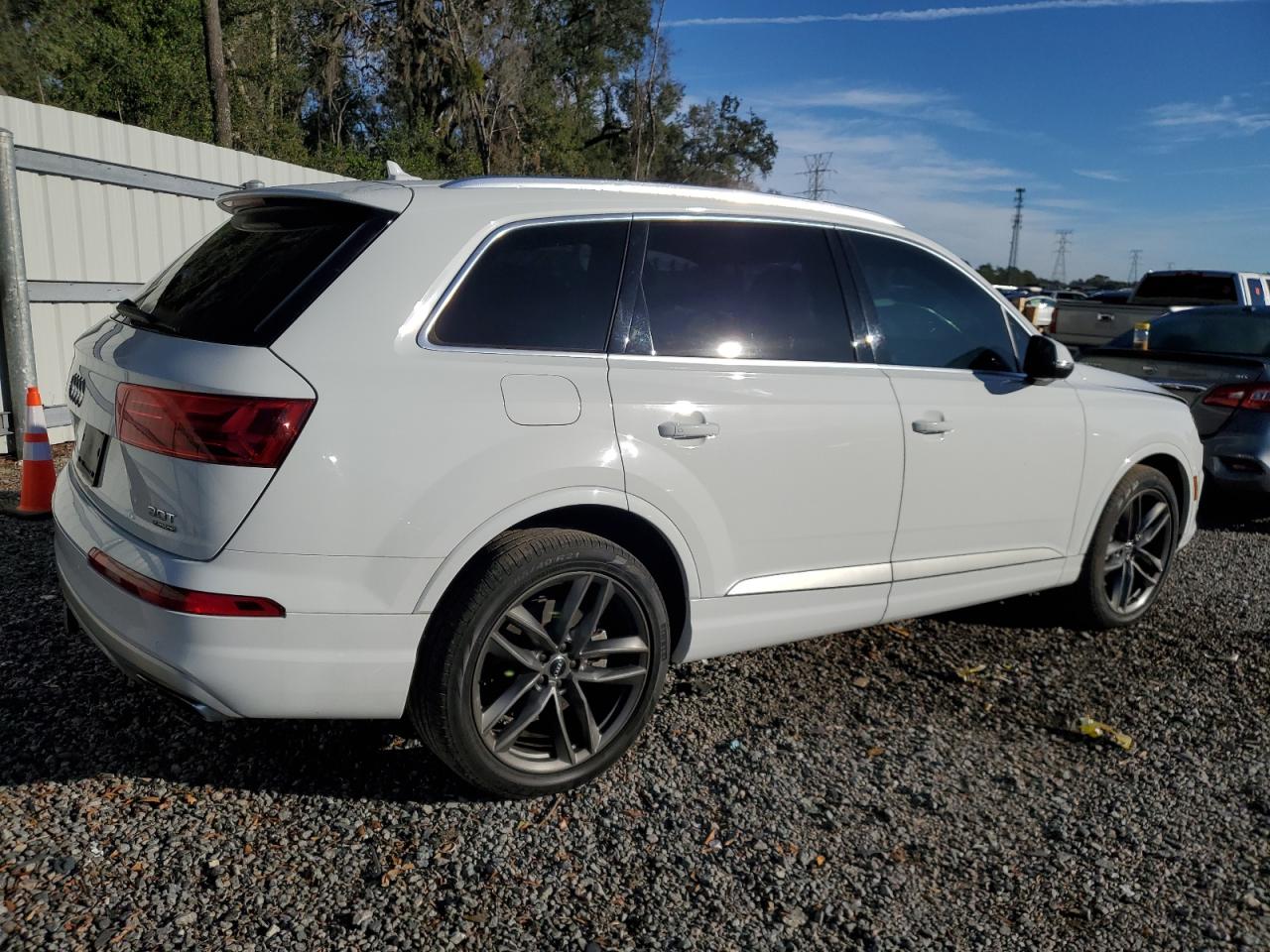 VIN WA1VAAF77JD008226 2018 AUDI Q7 no.3