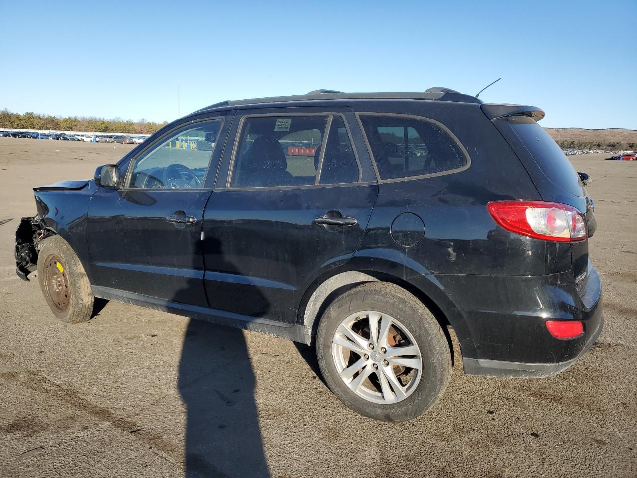 2010 Hyundai Santa Fe - Image 2