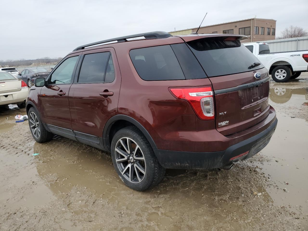 2015 Ford Explorer - Image 2