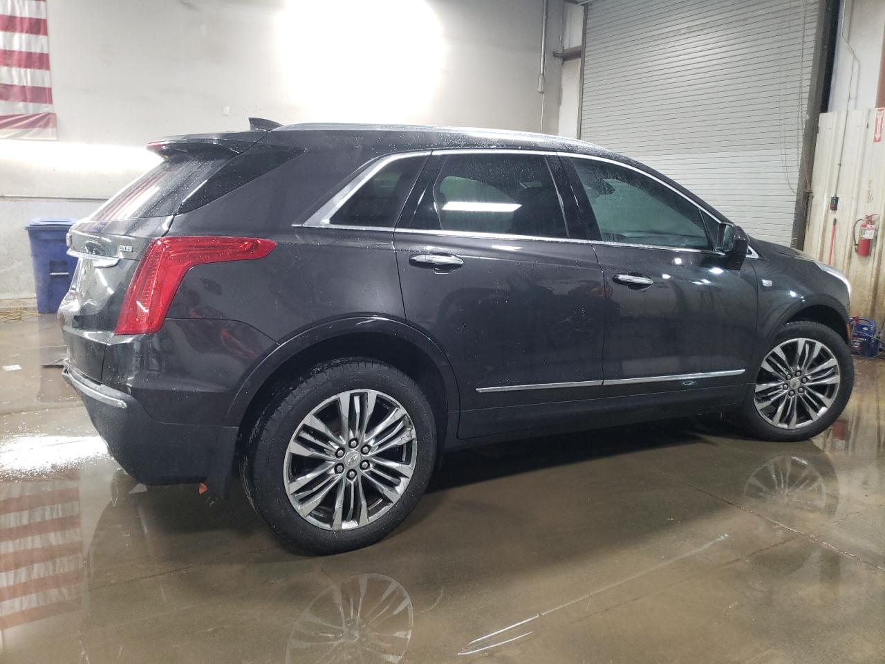 2017 Cadillac XT5 - Image 3