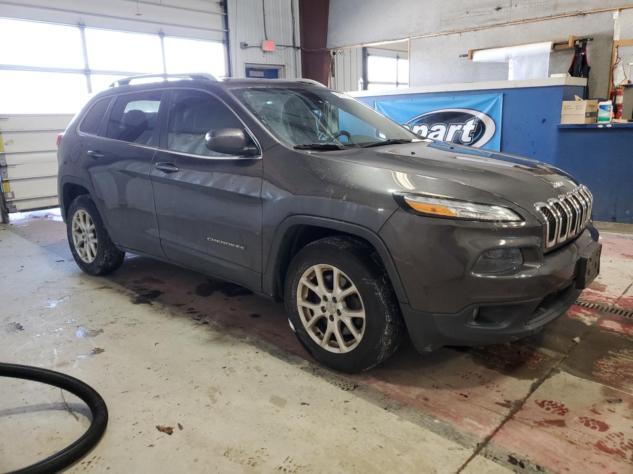 2016 Jeep Grand Cherokee - Image 4