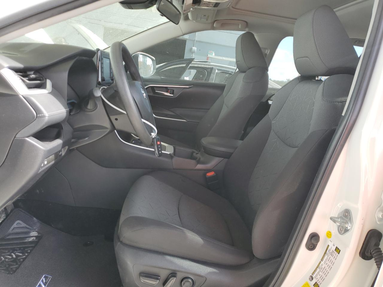 2022 Toyota RAV 4 - Image 7
