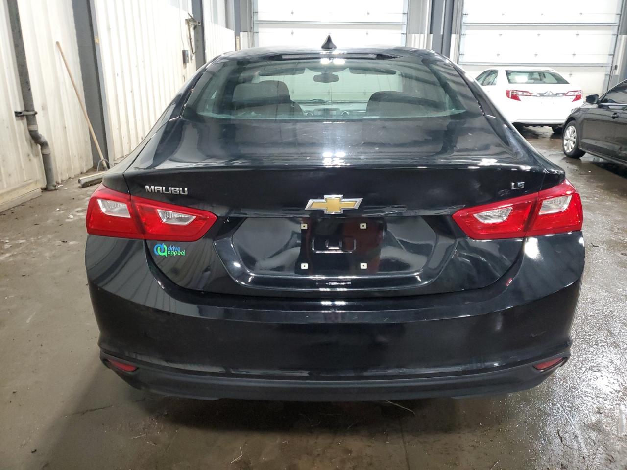 2016 Chevrolet Malibu - Image 6