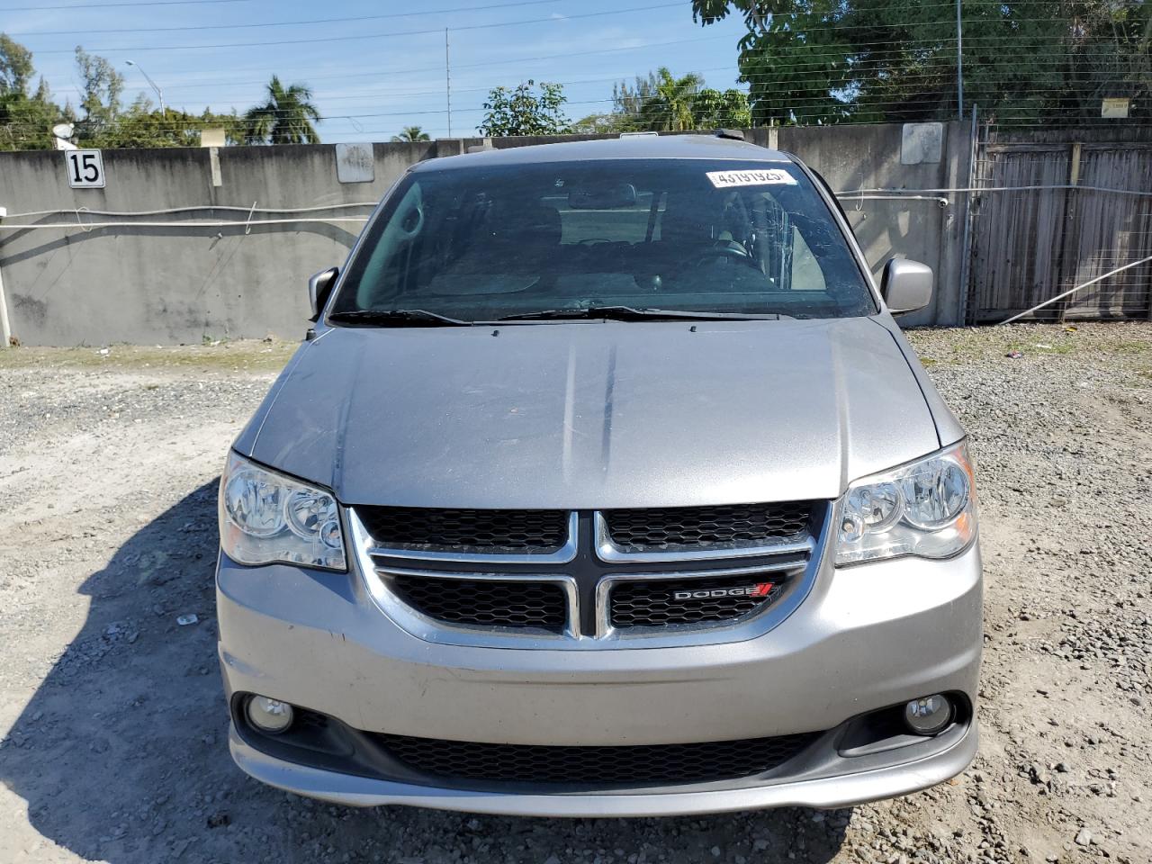 2019 Dodge Caravan - Image 5