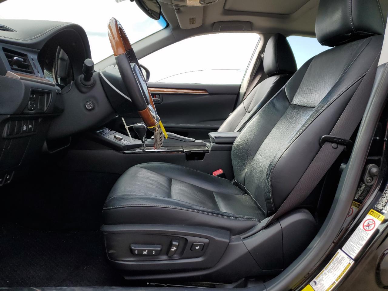 2013 Lexus ES - Image 7
