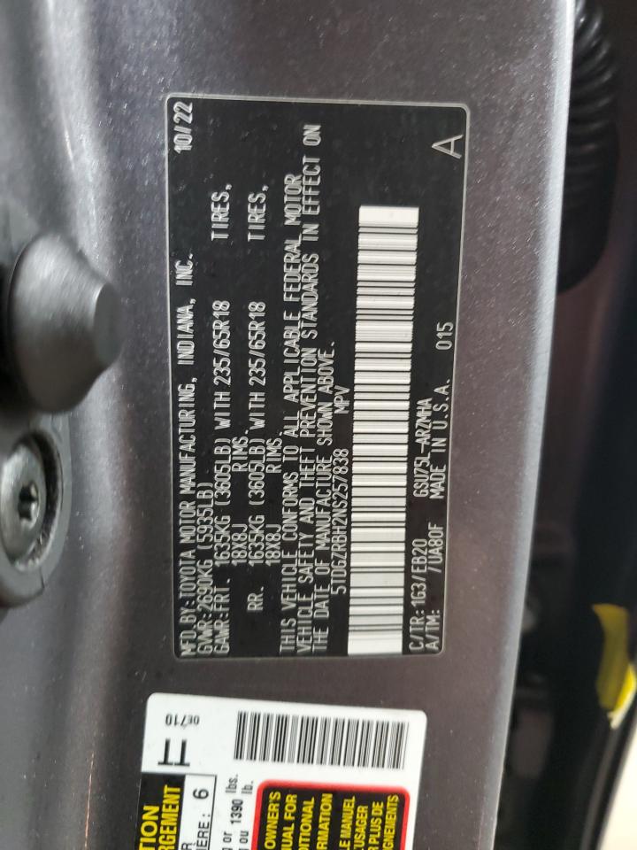 2022 Toyota Highlander - Image 12