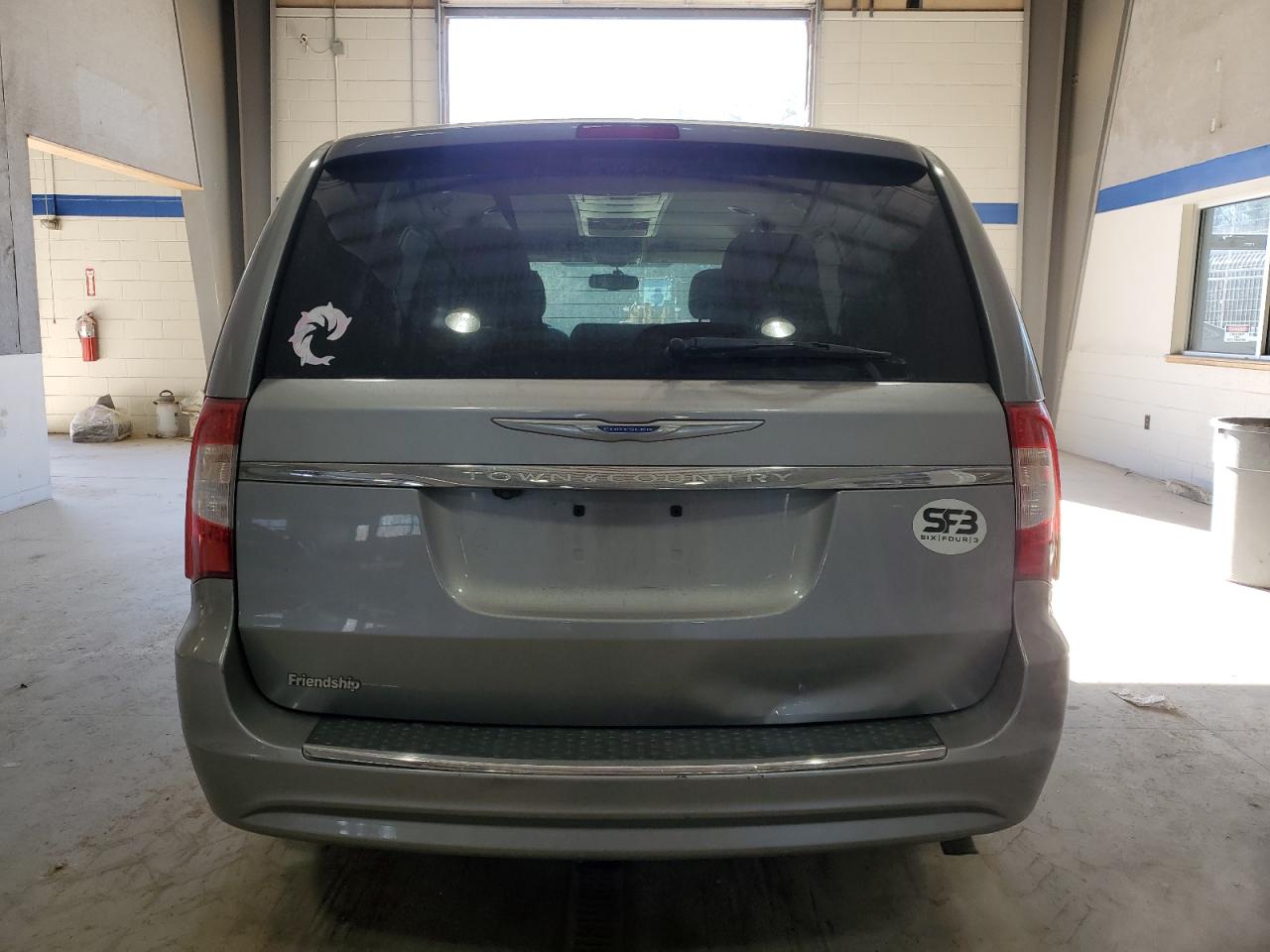 2016 Chrysler Town & Country - Image 6