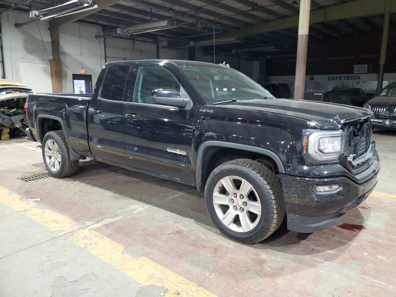 2018 GMC Sierra - Image 4