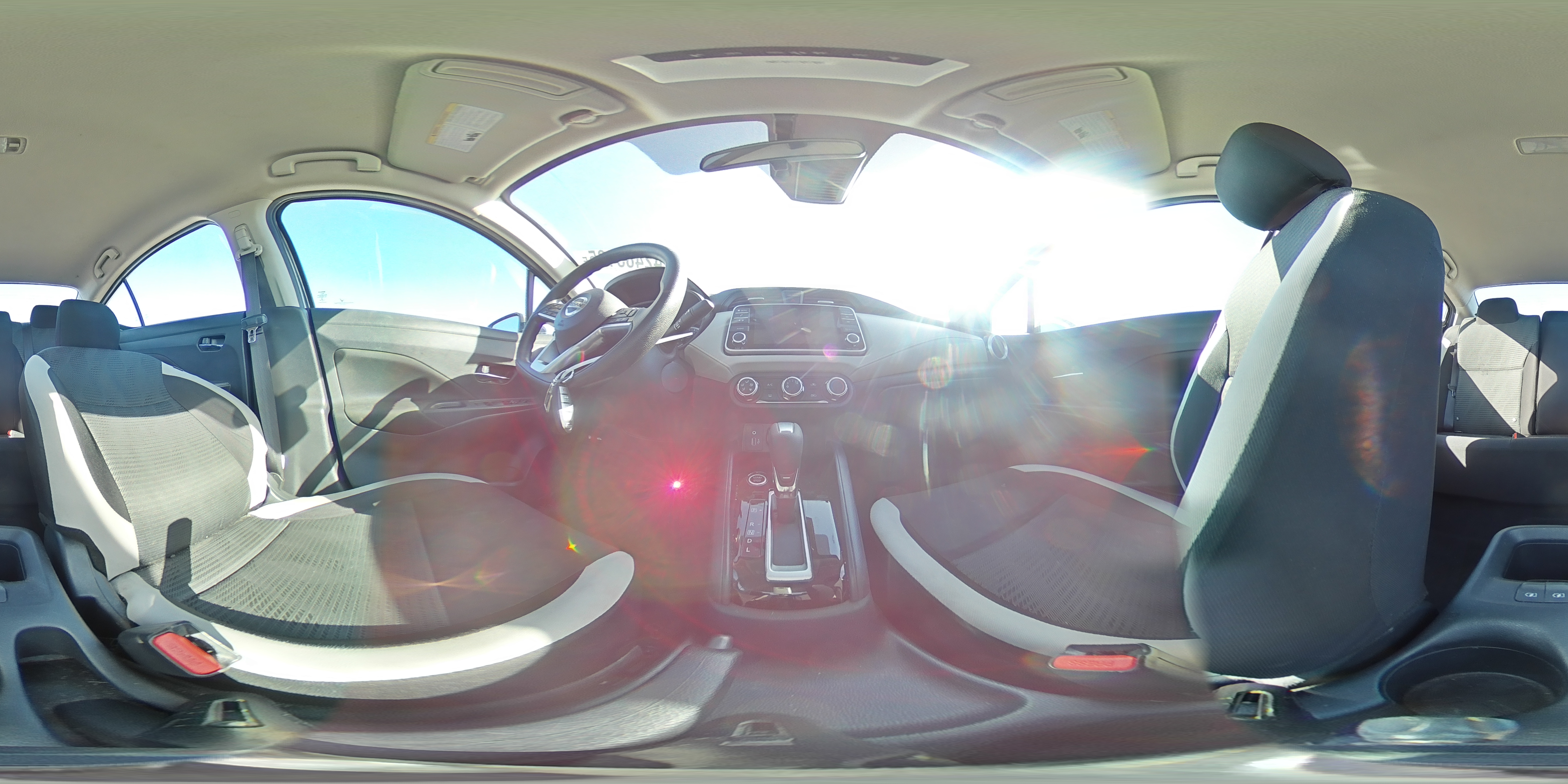 2021 Nissan Versa - Image 12