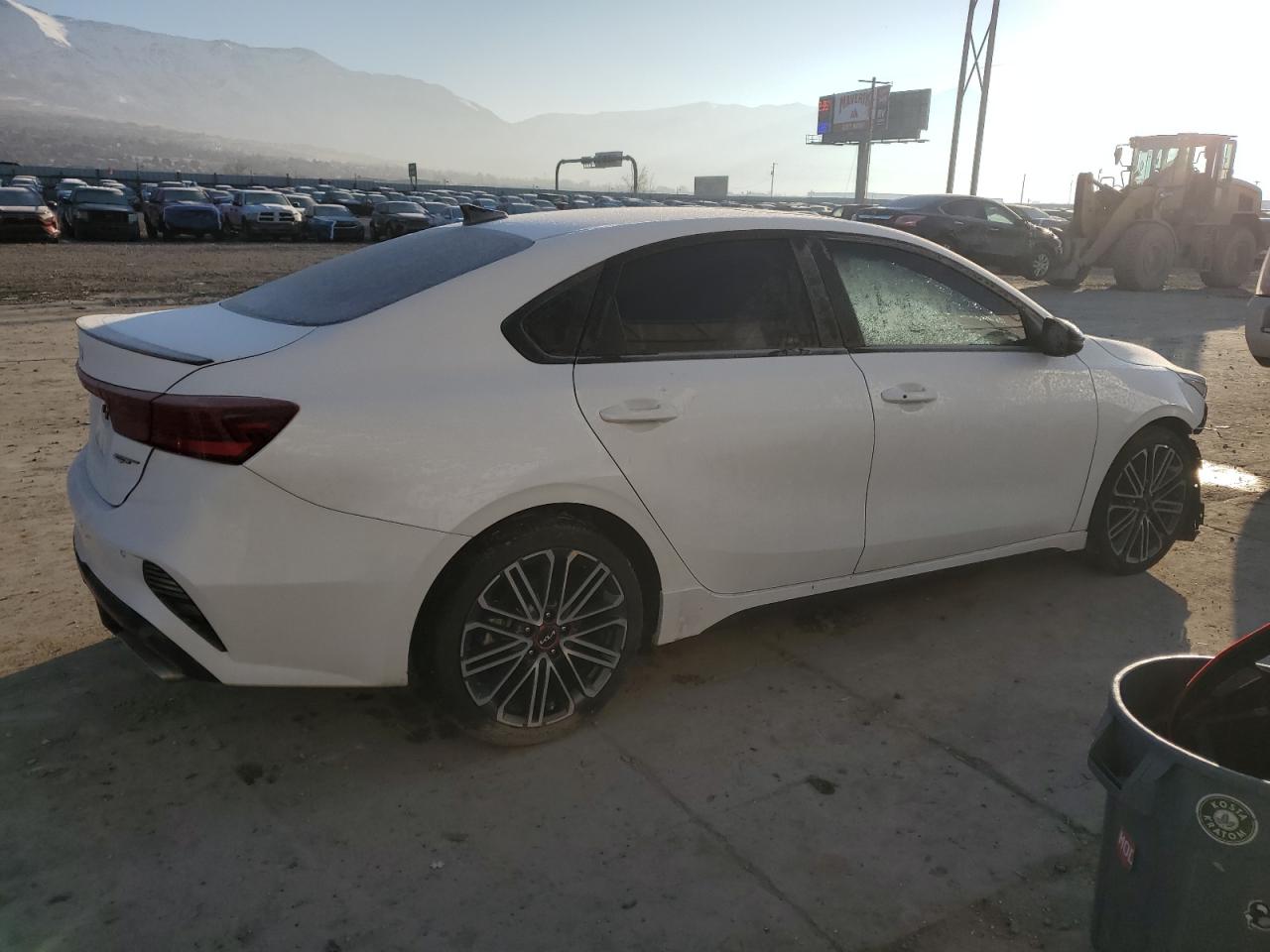 2023 Kia Forte - Image 3