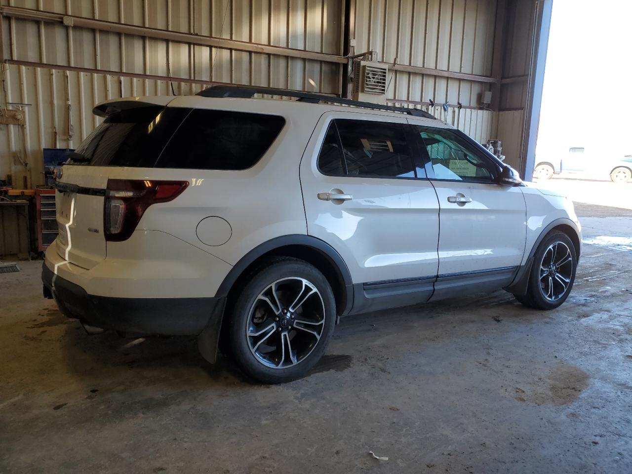 2015 Ford Explorer - Image 3
