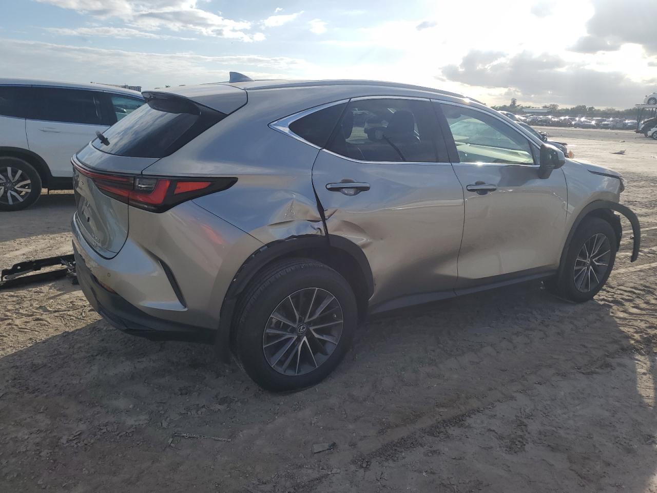 2022 Lexus NX - Image 3