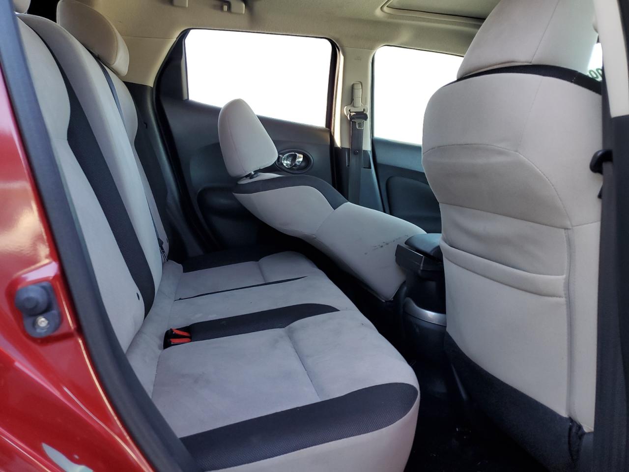 2014 Nissan Juke - Image 11