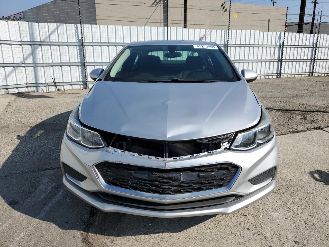 2017 Chevrolet Cruze - Image 5